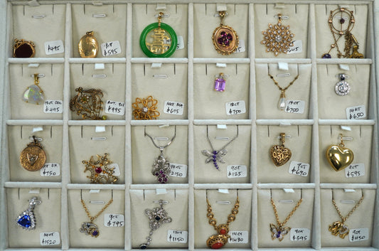 Mixed Jewellery Items Priced Individually - Tray #5
